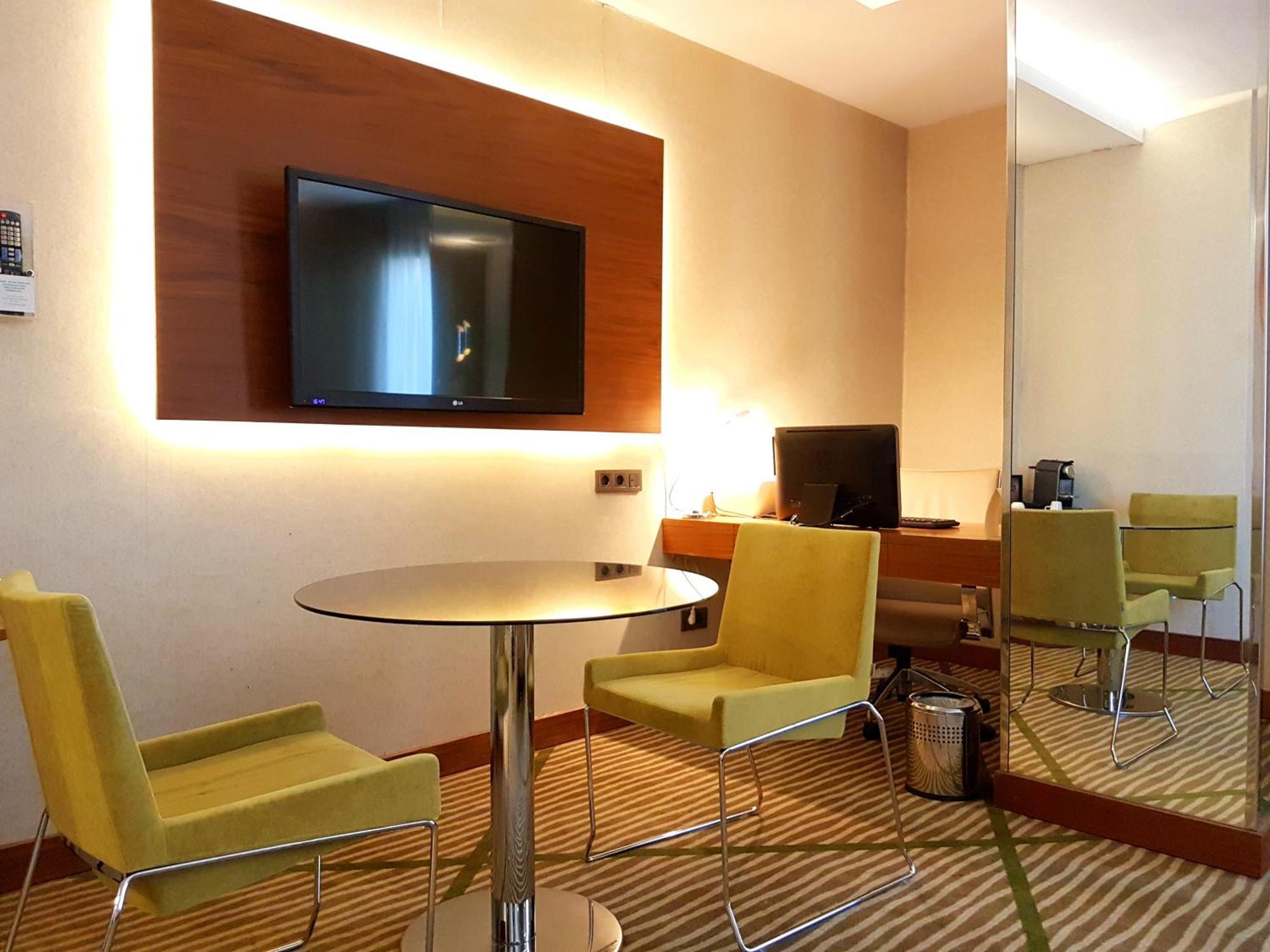 Holiday Inn Gaziantep By Ihg Ngoại thất bức ảnh